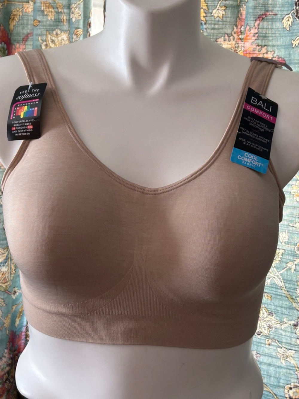 NWT Bali Comfort Seamless Wireless Bra - Nude 2XL